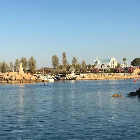 Willa Emiliana Paralimni